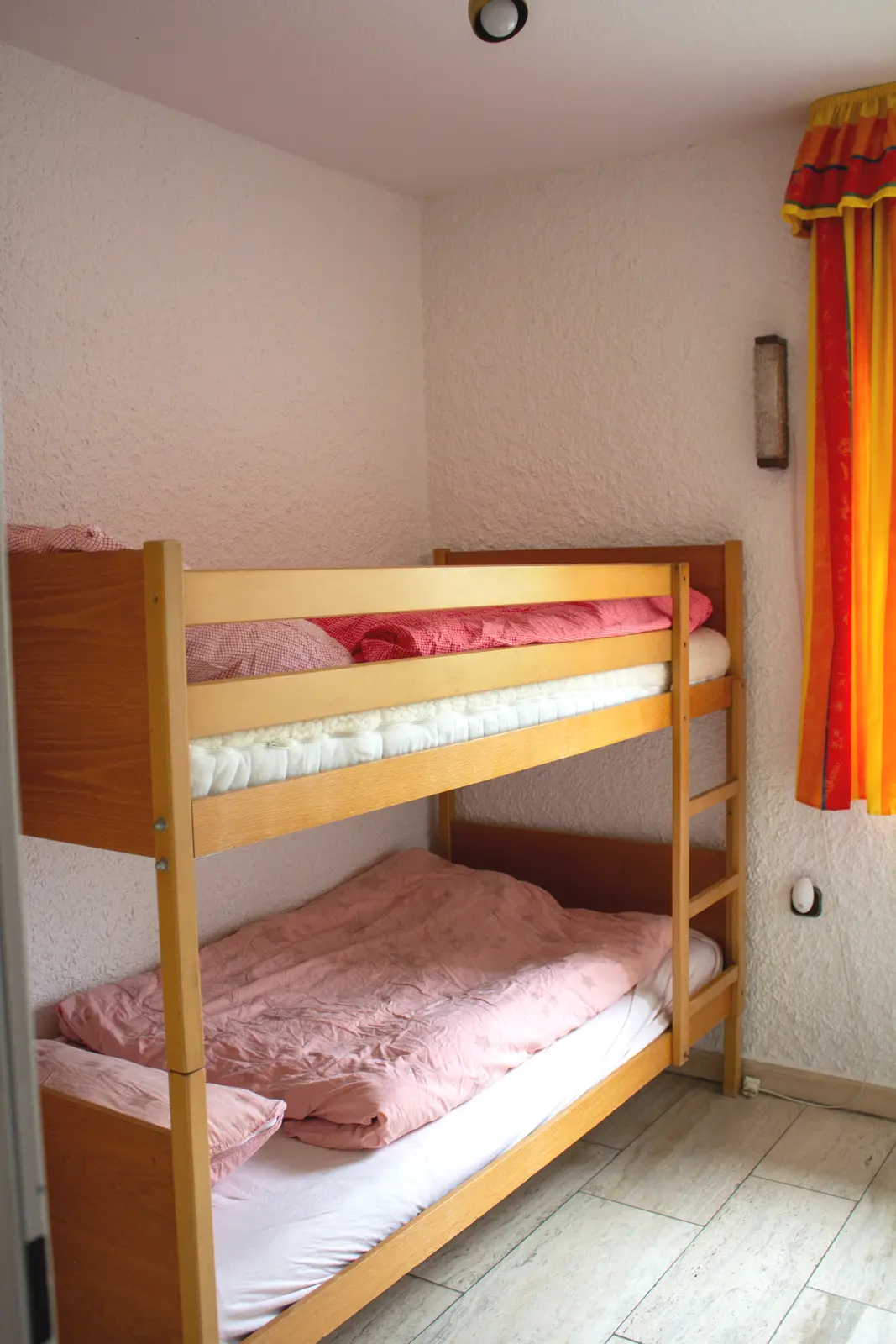 Kinderzimmer mit Hochbett